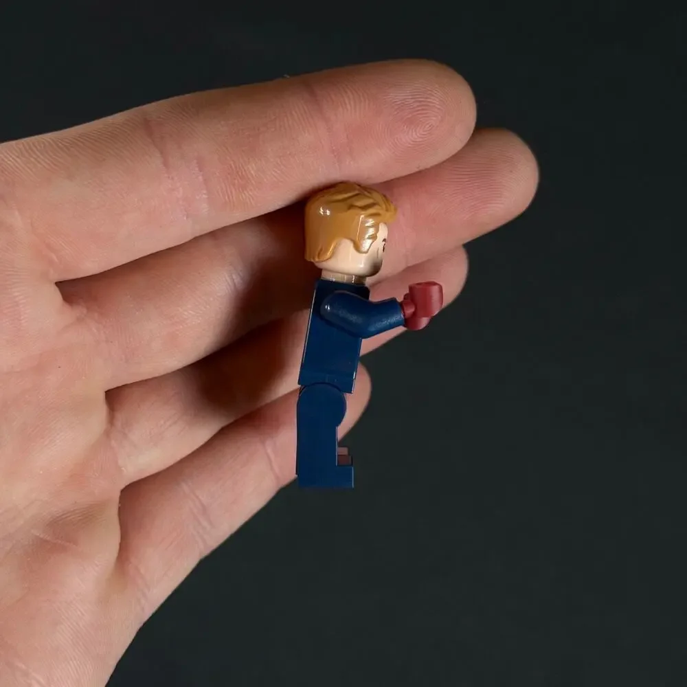 Lego looking ll